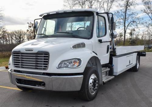 Cottrell - **IN STOCK** 2023 Freightliner M2 106 Cottrell 1-Car Deluxe