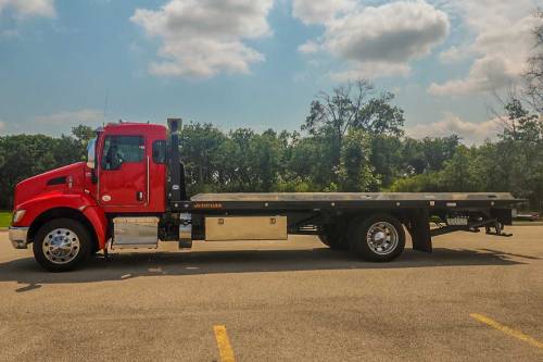 Jerr-Dan - PRE-OWNED AVAILABLE - 2021 KENWORTH T270 REG CAB 4X2 JERR-DAN CARRIER 22SRR6T-W-LP