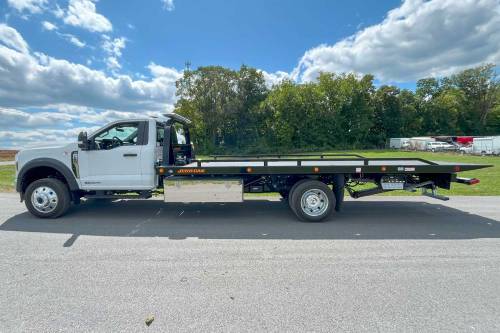 Jerr-Dan - IN STOCK - 2024 FORD F550 XLT REG CAB 4X4 JERR-DAN CARRIER 20SRR6T-W-LP