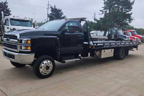 USED AVAILABLE - 2019 CHEVROLET 5500 REG CAB VULCAN CARRIER SERIES 10