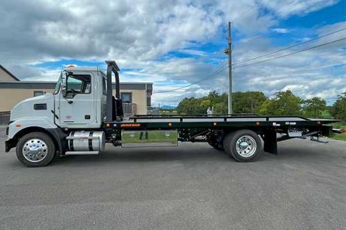 Jerr-Dan - IN STOCK - 2025 MACK MD642 REG CAB 4X2 JERR-DAN CARRIER 22SRR6T-W-LP