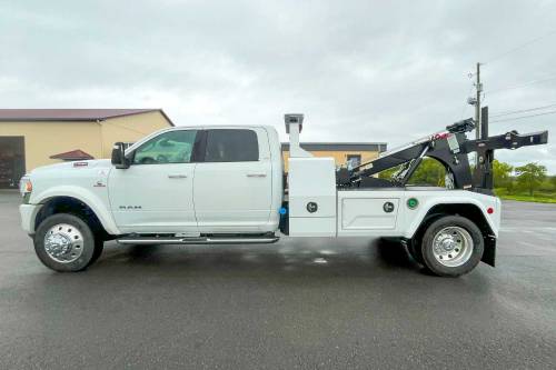 Jerr-Dan - IN STOCK - 2023 RAM 5500 LARAMIE CREW CAB 4X4 JERR-DAN WRECKER MPL-40