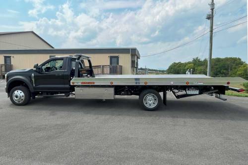 Jerr-Dan - IN STOCK - 2024 FORD F550 XLT REG CAB 4X4 JERR-DAN CARRIER 20NGAF6T-W-LP