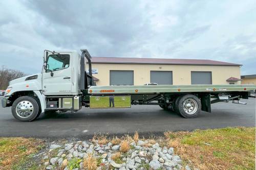 Jerr-Dan - IN STOCK - 2024 HINO L6 REG CAB 4X2 JERR-DAN CARRIER 22NGAF6T-W-LP