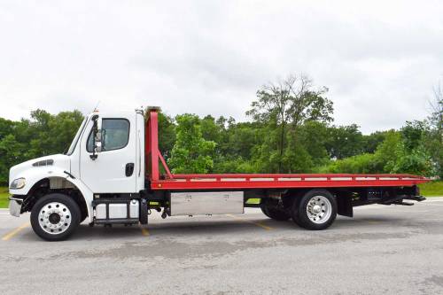 Miller Industries - PRE-OWNED AVAILABLE - 2014 FREIGHTLINER M2 REG CAB 4X2 CENTURY CARRIER 21.5FT