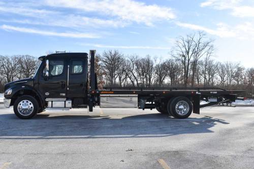 Jerr-Dan - IN STOCK - 2025 FREIGHTLINER M2 106 PLUS EXT CAB 4X2 JERR-DAN CARRIER 22SRR6T-W-LP