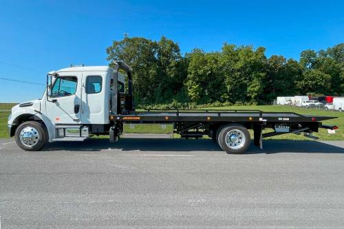 Jerr-Dan - IN STOCK - 2025 FREIGHTLINER M2 106 PLUS EXT CAB JERR-DAN CARRIER 22SRR6T-W-LP