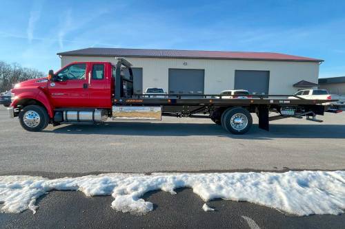 Jerr-Dan - IN STOCK - 2024 FORD F650 SUPER CAB 4X2 JERR-DAN CARRIER 22SRR6T-W-LP