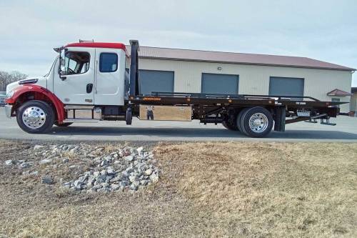 Jerr-Dan - IN STOCK - 2024 FREIGHTLINER M2 106 PLUS EXT CAB 4X2 JERR-DAN CARRIER 22SRR6T-W-LP