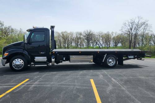 Jerr-Dan - PRE-OWNED AVAILABLE - 2022 PETERBILT 536 REG CAB 4X2 JERR-DAN CARRIER 22SRR6T-W-LP - UNDER 100K MILES