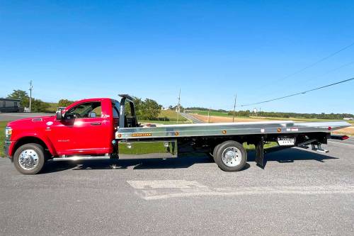 Jerr-Dan - IN STOCK - 2024 RAM 5500 SLT REG CAB 4X2 JERR-DAN CARRIER 20NGAF6T-W-LP