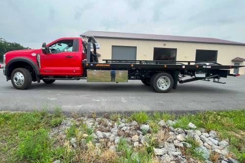 Jerr-Dan - IN STOCK - 2024 FORD F550 XLT REG CAB 4X4 JERR-DAN CARRIER 20SRR6T-W-LP