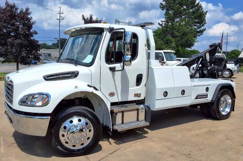 Jerr-Dan - IN STOCK - 2026 FREIGHTLINER M2 106 PLUS REG CAB 4X2 JERR-DAN WRECKER MPL-60