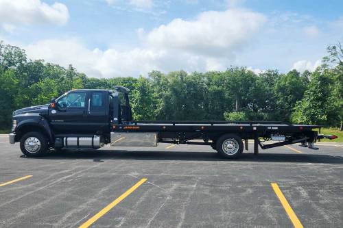 Jerr-Dan - IN STOCK - 2024 FORD F650 SUPER CAB 4X2 JERR-DAN CARRIER 22SRR6T-W-LP