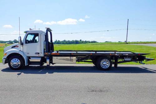 Jerr-Dan - IN STOCK - 2025 PETERBILT 536 REG CAB 4X2 JERR-DAN 22SRR6T-W-LP - AUTO GRIP