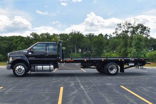 Jerr-Dan - IN STOCK - 2024 FORD F750 SUPER CAB 4X2 JERR-DAN CARRIER 22SRR6T-W-LP
