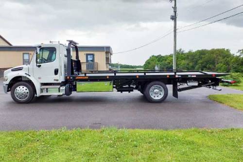 Jerr-Dan - IN STOCK - 2026 FREIGHTLINER M2 106 PLUS REG CAB 4X2 JERR-DAN 22SRR6T-W-LP