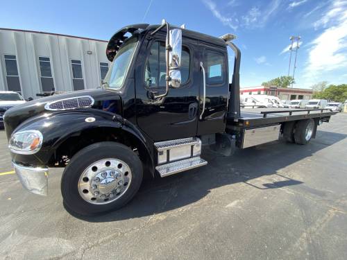 Freightliner - Pre-Owned Available  - 2023 FREIGHTLINER M2 106 EXT CAB 4X2 JERR-DAN 22' STEEL CARRIER