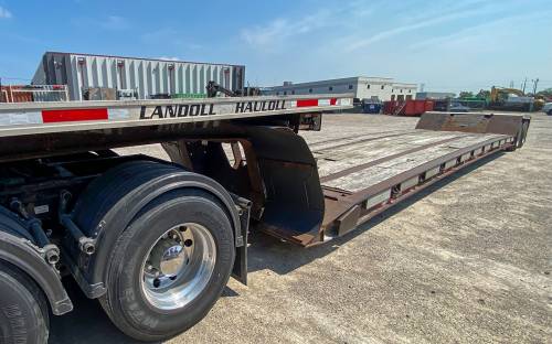 Landoll - PRE-OWNED TRAILER - 2014 LANDOLL 835AG DETACHABLE GOOSENECK TRAILER