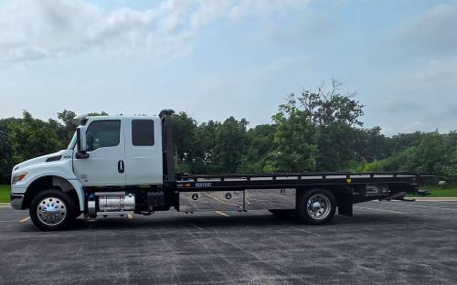 Miller Industries - PRE-OWNED AVAILABLE - 2025 INTERNATIONAL MV607 EXT CAB 4X2 CENTURY STEEL CARRIER