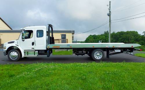 Jerr-Dan - IN STOCK - 2025 FREIGHTLINER M2 106 PLUS EXT CAB 4X2 JERR-DAN CARRIER 22NGAF6T-W-LP