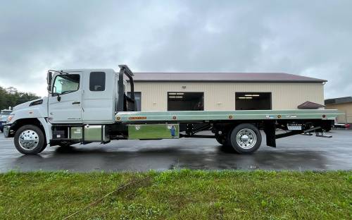 Jerr-Dan - IN STOCK - 2025 HINO L6 EXT CAB 4X2 JERR-DAN CARRIER 22NGAF6T-W-LP