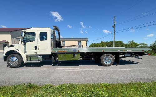 Jerr-Dan - IN STOCK - 2026 FREIGHTLINER M2 106 PLUS EXT CAB 4X2 JERR-DAN CARRIER 22NGAF6T-W-LP
