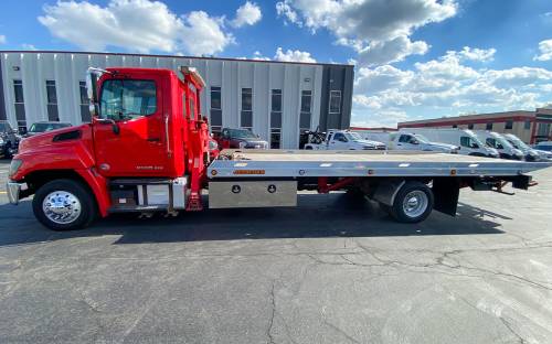 Jerr-Dan - PRE-OWNED AVAILABLE - 2019 HINO 258ALP REG CAB 4X2 JERR-DAN 22NGADF6T-W-LP