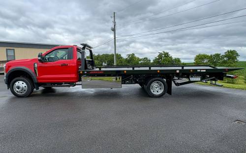 Jerr-Dan - IN STOCK - 2026 FORD F550 XLT REG CAB 4X4 JERR-DAN CARRIER 20SRR6T-W-LP