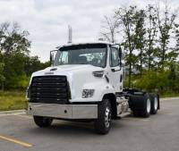 Freightliner - **IN STOCK** 2024 FREIGHTLINER 114SD DAY CAB TRACTOR - Image 3