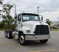 Freightliner - **IN STOCK** 2024 FREIGHTLINER 114SD DAY CAB TRACTOR - Image 4
