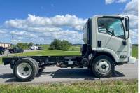 Isuzu - IN STOCK - 2024 ISUZU NPR-HD REG CAB CHASSIS - Image 2