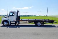 IN STOCK - 2025 PETERBILT 536 REG CAB 4X2 JERR-DAN 22SRR6T-W-LP - AUTO GRIP