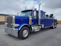 IN STOCK - 2025 Peterbilt 589 Short Hood Sleeper  Jerr-Dan 25Ton