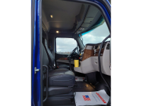 Jerr-Dan - IN STOCK - 2025 Peterbilt 589 Short Hood Sleeper  Jerr-Dan 25Ton - Image 8