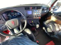 Jerr-Dan - Pre-Owned Available - 2023 Kenworth T880 Jerr-Dan 50 Ton Heavy Wrecker - Image 9